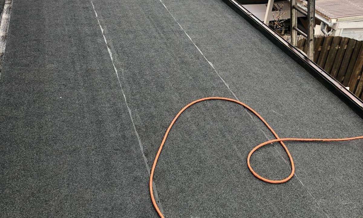 Nieuw bitumen dak aangelegd in Winsum Nieuw bitumen dak aangelegd in Winsum